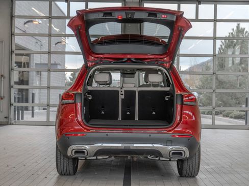 Used 2021 Mercedes-Benz GLA 250 4MATIC image 16