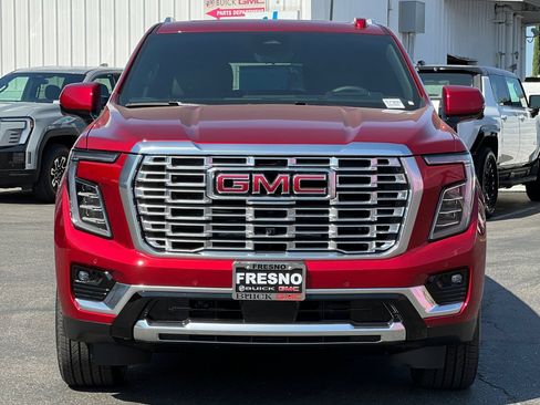 New 2026 GMC Yukon Denali w/ Denali Reserve Package AWD/4WD image 7