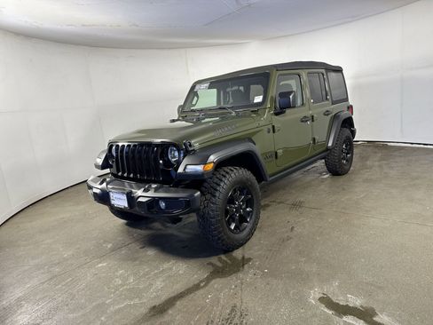 Used 2022 Jeep Wrangler Unlimited Sport image 2