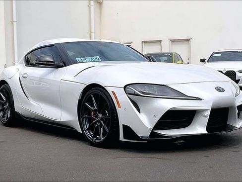Used 2023 Toyota Supra Premium image 2