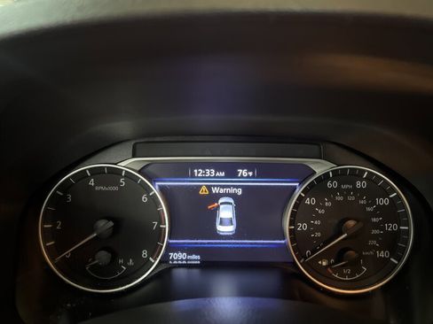 Used 2025 Nissan Altima 2.5 SV image 12