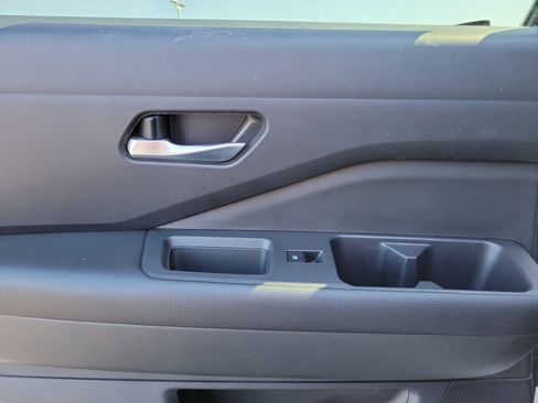 Certified 2022 Nissan Pathfinder SV image 12