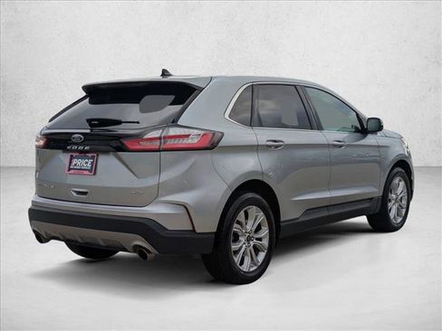 Used 2024 Ford Edge Titanium image 2