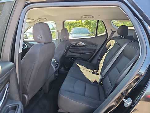 Used 2023 GMC Terrain SLE w/ Driver Convenience Package FWD image 10