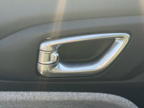 Used 2022 Jeep Compass Latitude image 8