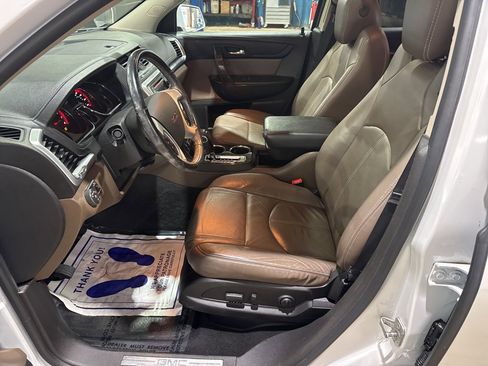 Used 2017 GMC Acadia Limited SLT image 16