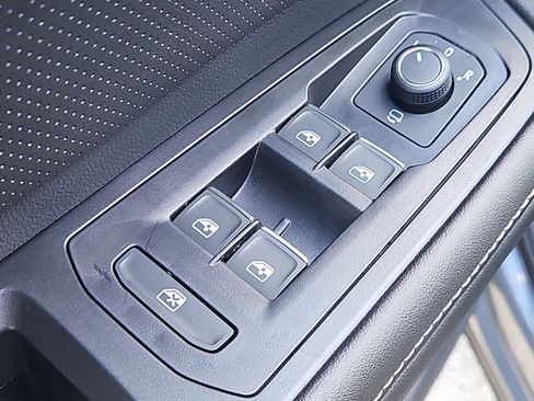 New 2026 Volkswagen Atlas Cross Sport SEL Premium R-Line image 7