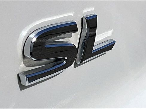 Used 2024 Nissan Pathfinder SL image 8