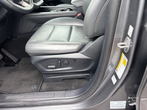 Used 2025 Ford Explorer Active w/ Active Comfort Package RWD image 24
