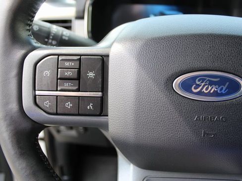 Used 2022 Ford F150 Lariat image 26