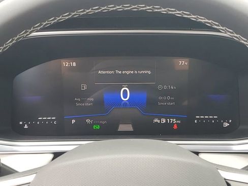 New 2025 Volkswagen Taos SE image 17