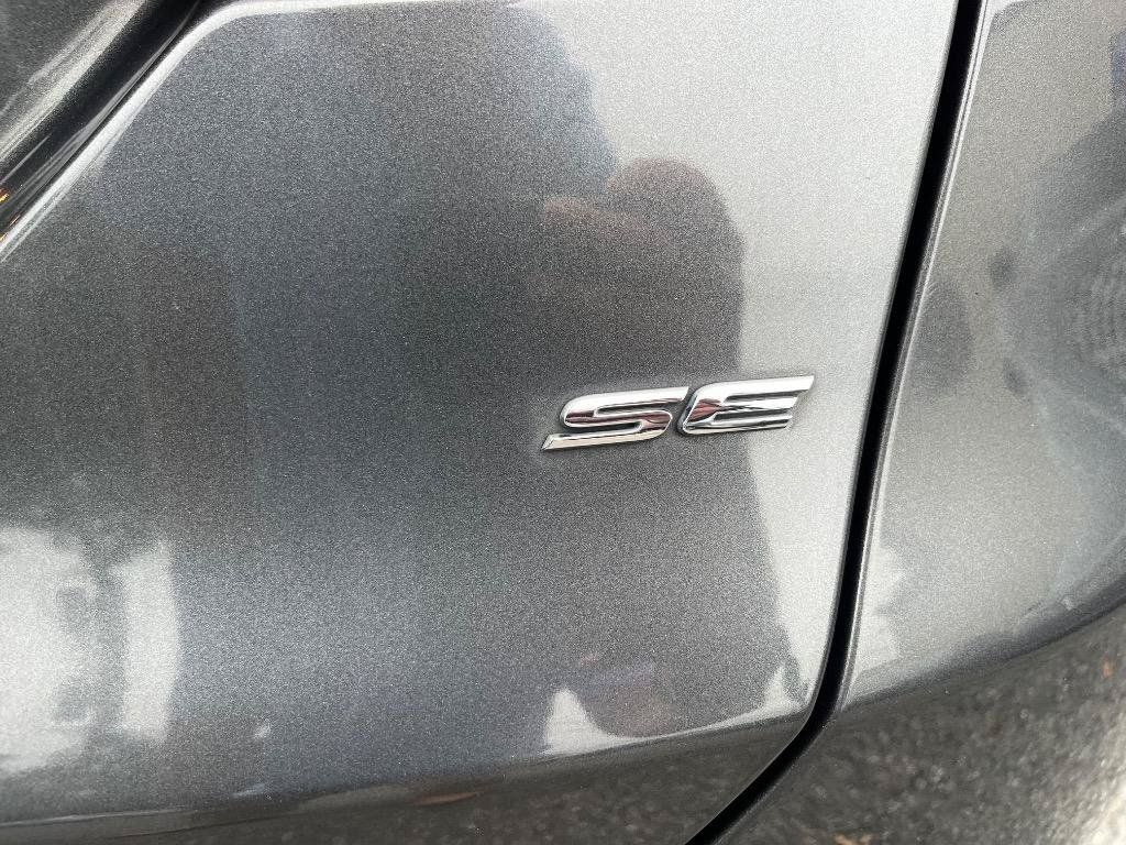 Used 2018 Ford Fusion SE FWD image 8