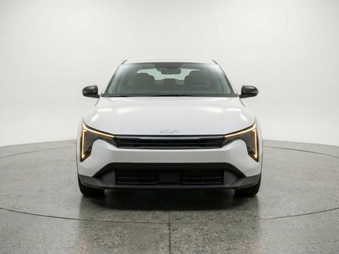 Used 2025 Kia K4 LXS image 2