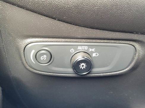 Used 2019 Chevrolet Equinox LT image 21