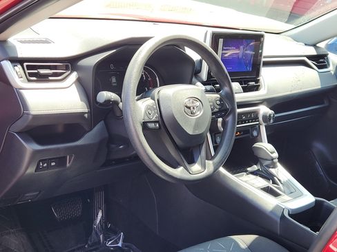 Certified 2025 Toyota RAV4 XLE AWD/4WD image 11