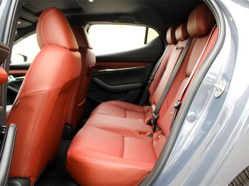 New 2026 MAZDA MAZDA3 2.5 S Hatchback w/ Premium Pkg image 18