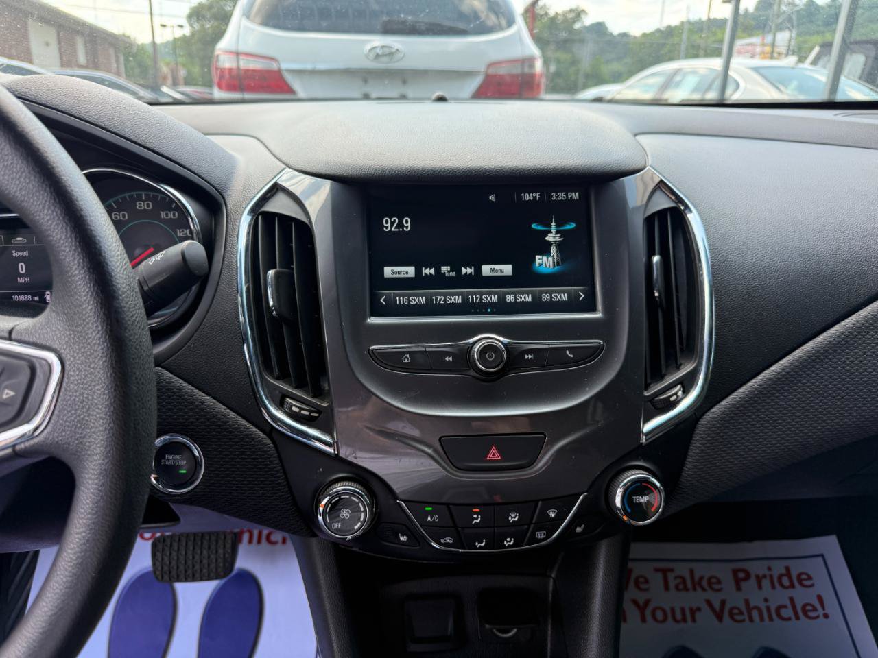 Used 2018 Chevrolet Cruze LT w/ Convenience Package FWD image 16