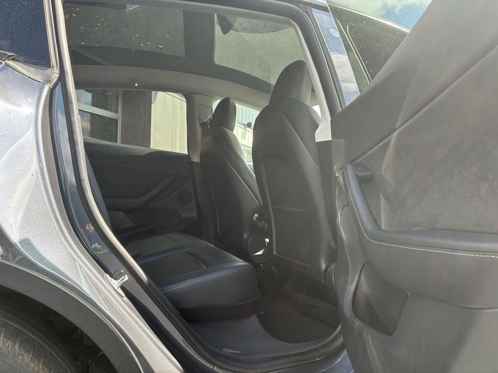 Used 2021 Tesla Model Y Long Range AWD/4WD image 11