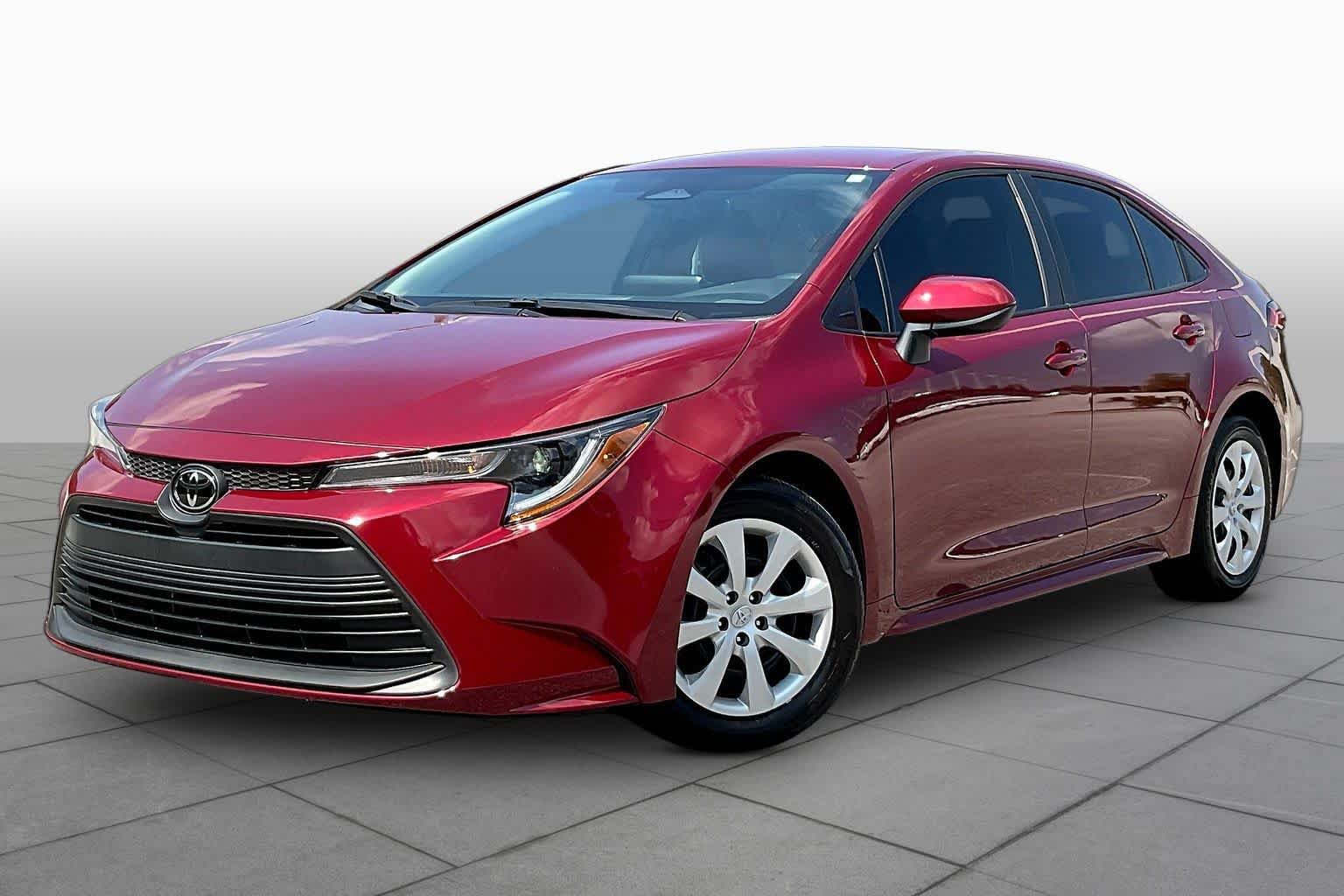Used 2024 Toyota Corolla LE FWD image 1
