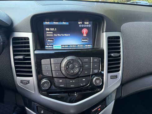 Used 2014 Chevrolet Cruze Diesel w/ Enhanced Safety Package FWD image 28