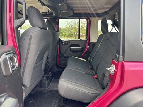Used 2024 Jeep Wrangler Unlimited Sport AWD/4WD image 10