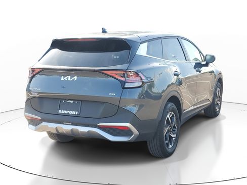 Used 2025 Kia Sportage LX image 5