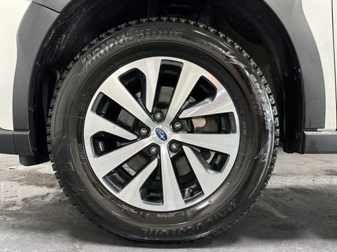 Used 2023 Subaru Outback Premium AWD/4WD image 5