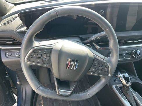 Used 2024 Buick Envista Preferred w/ Convenience I Package FWD image 4