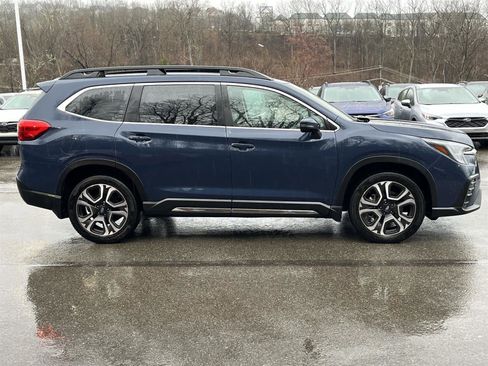 Used 2023 Subaru Ascent Limited image 6