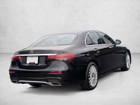 Used 2022 Mercedes-Benz E 350 Sedan image 8