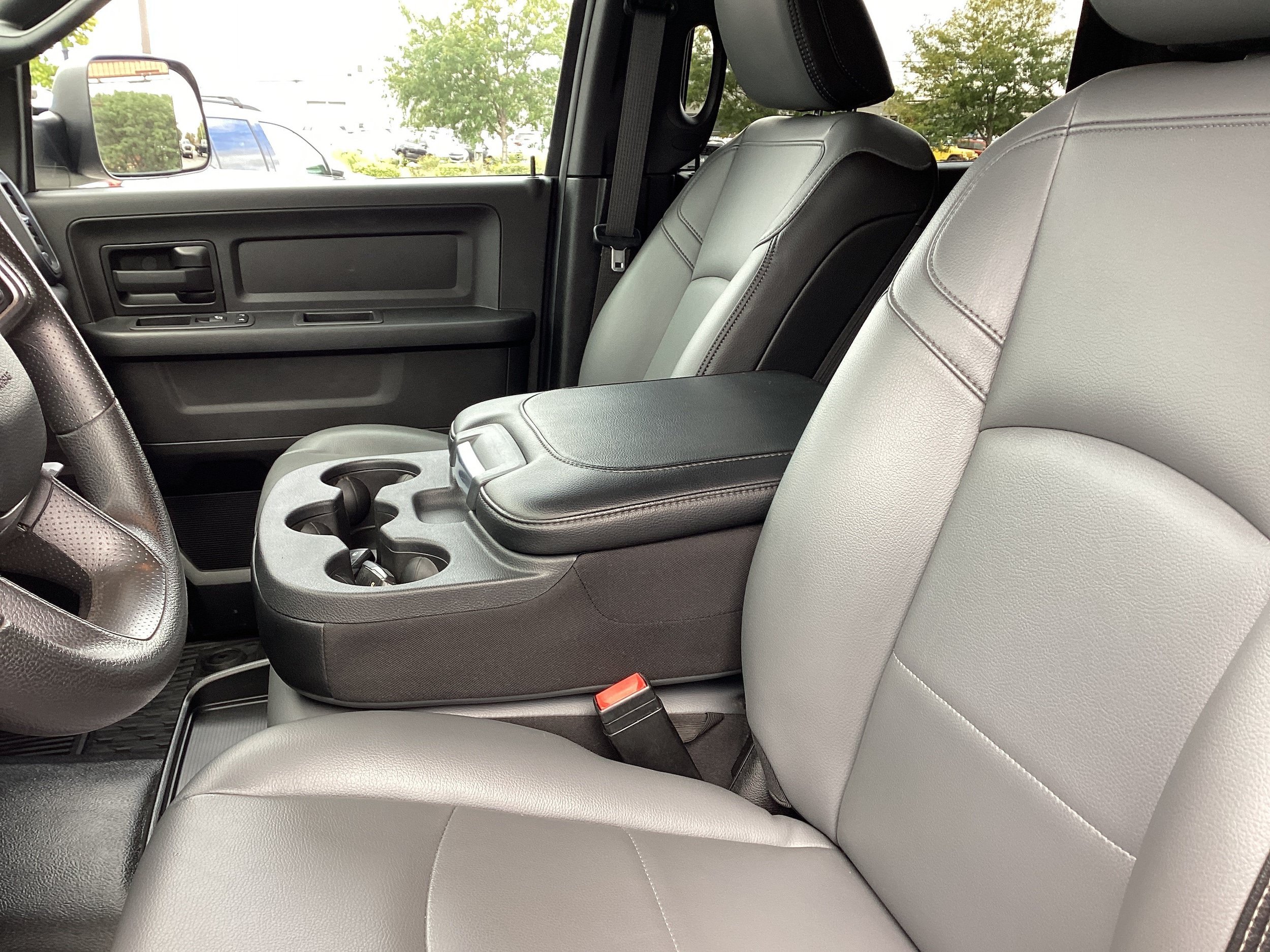 Used 2022 RAM 3500 Tradesman AWD/4WD image 12