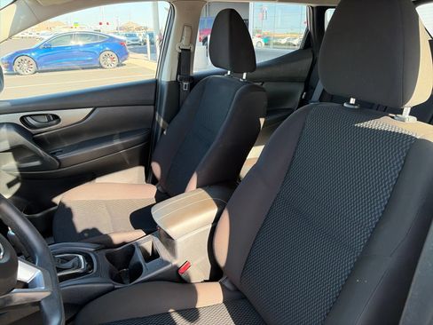 Used 2021 Nissan Rogue Sport S FWD image 9