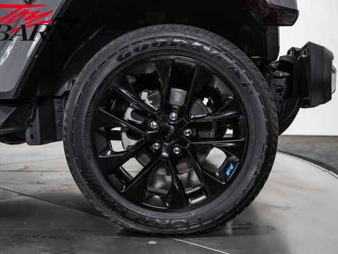 Used 2023 Jeep Wrangler Unlimited Sahara AWD/4WD image 14