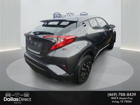 Used 2021 Toyota C-HR LE image 6