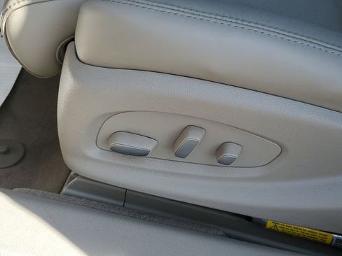 Used 2015 Cadillac XTS Premium image 7