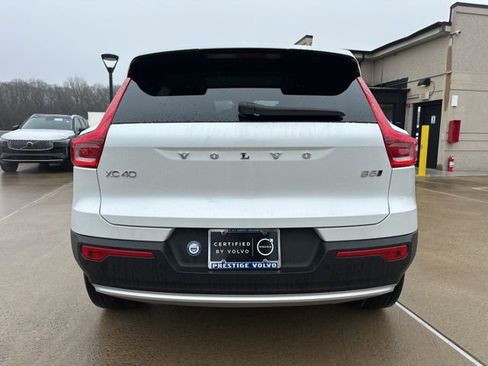 Certified 2024 Volvo XC40 B5 Plus w/ Protection Package Premier AWD/4WD image 7