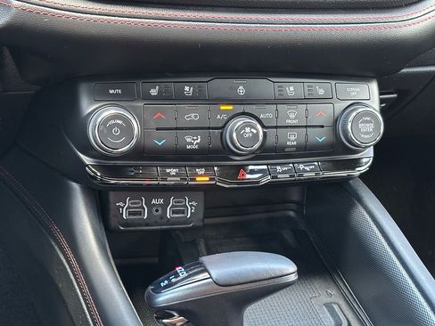 Used 2024 Dodge Durango R/T RWD image 24