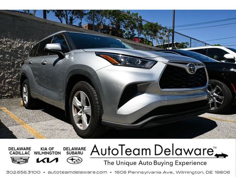 Used 2020 Toyota Highlander L AWD/4WD image 1