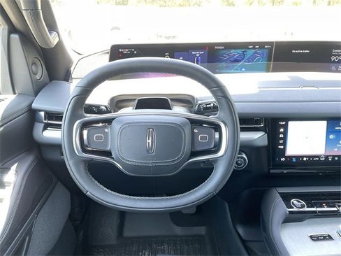 New 2025 Lincoln Navigator Reserve w/ Jet Appearance Package image 13