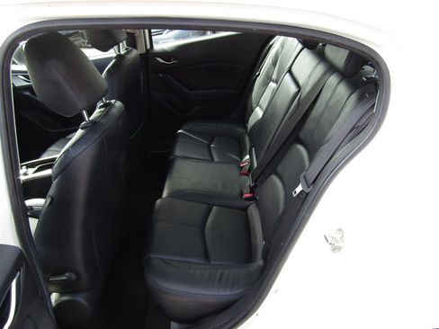 Used 2017 MAZDA MAZDA3 Touring image 16