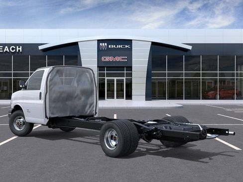 New 2026 GMC Savana 3500 Extended w/ Power Convenience Package RWD image 3