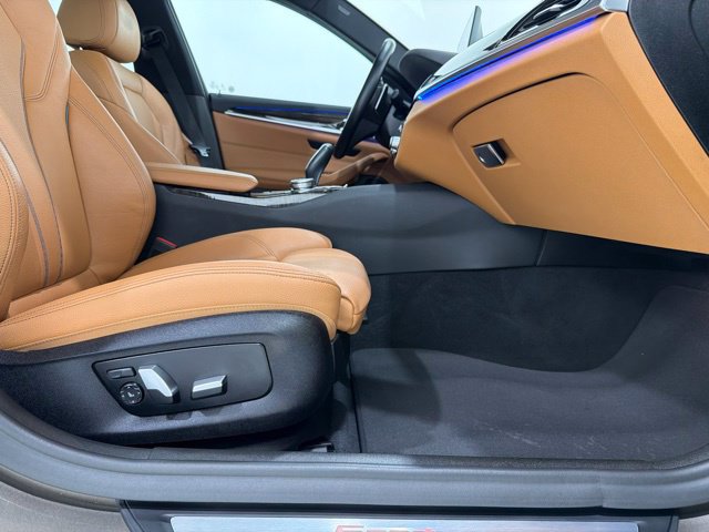 Used 2019 BMW 530i xDrive w/ Convenience Package AWD/4WD image 20