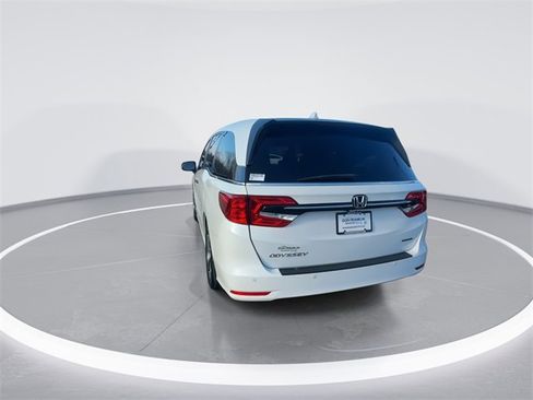 Used 2021 Honda Odyssey Touring image 7