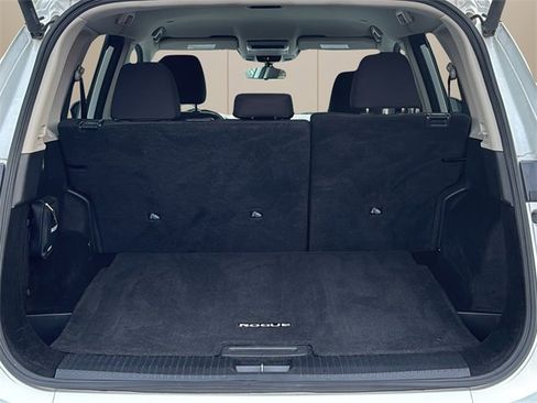 Used 2024 Nissan Rogue SV image 14