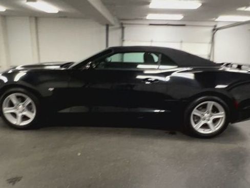 Used 2022 Chevrolet Camaro LT RWD image 5