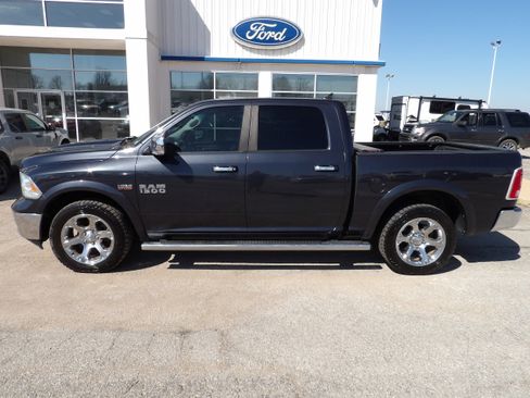 Used 2015 RAM 1500 Laramie w/ Convenience Group image 1