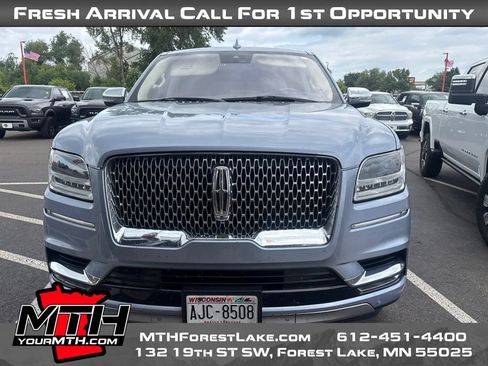 Used 2019 Lincoln Navigator Black Label AWD/4WD image 2
