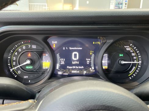 Used 2024 Jeep Wrangler Unlimited w/ Convenience Group AWD/4WD image 21