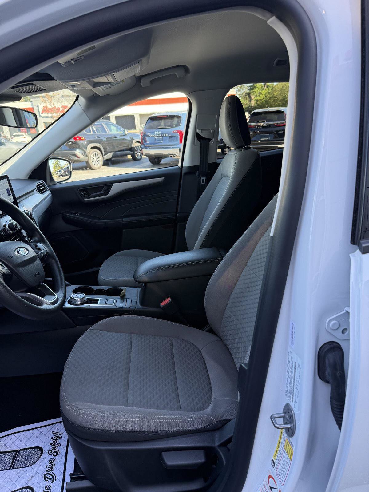 Used 2022 Ford Escape SE FWD image 24