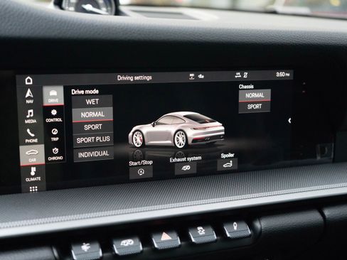 Used 2020 Porsche 911 Carrera 4S image 22